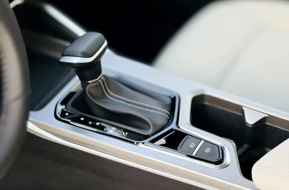 GEELY EMGRAND 2026