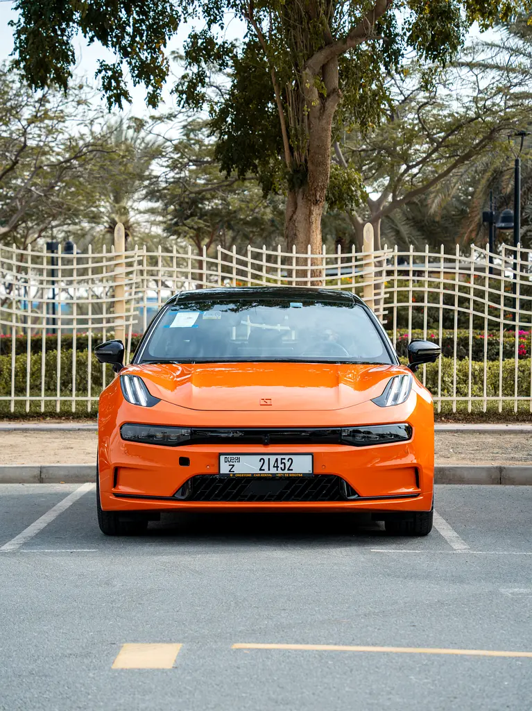 ZEEKR 001 2025