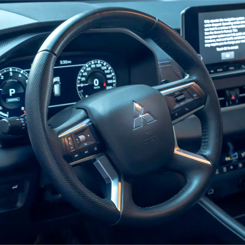 MITSUBISHI OUTLANDER 2025