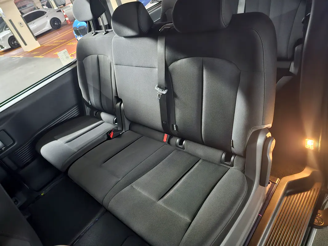 HYUNDAI STARIA 2025
