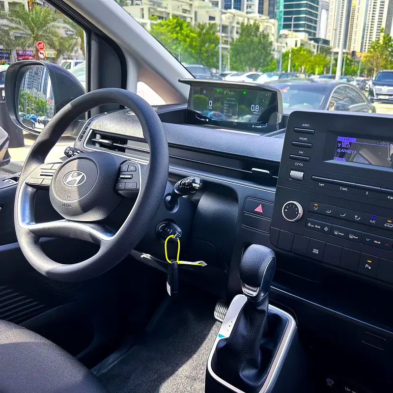 HYUNDAI STARIA 2025