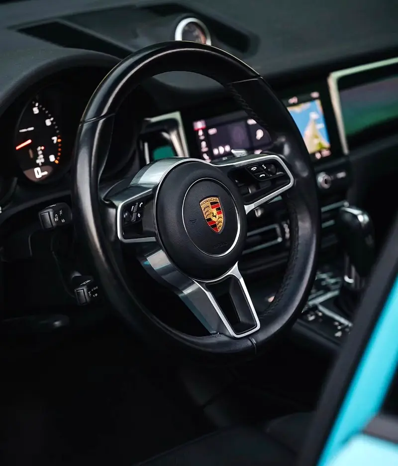 PORSCHE MACAN 2021
