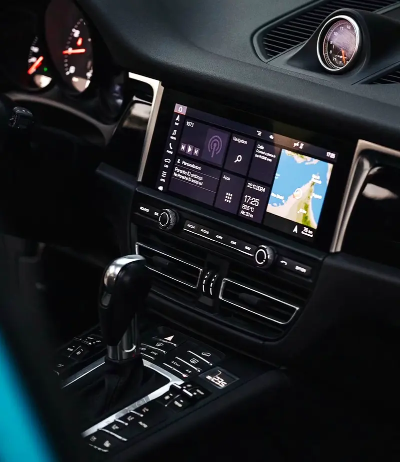 PORSCHE MACAN 2021