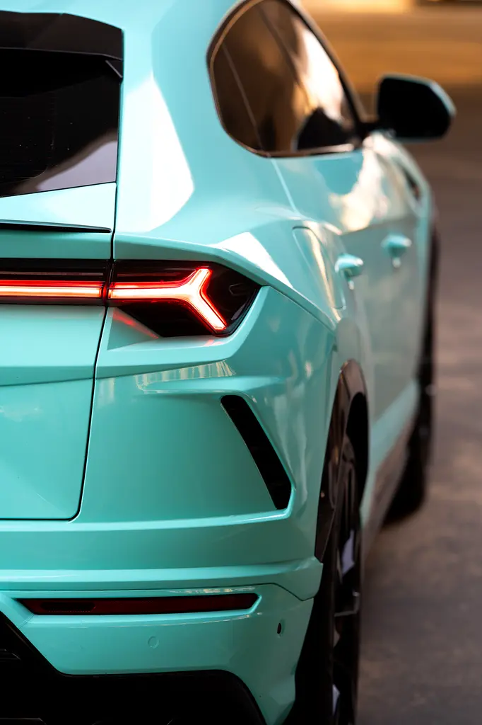 LAMBORGHINI URUS 2020