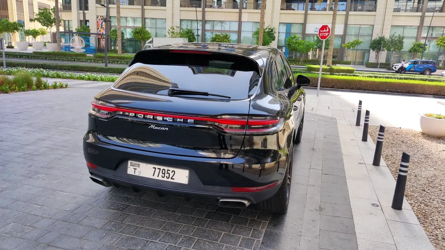 بورش ماكان 2021