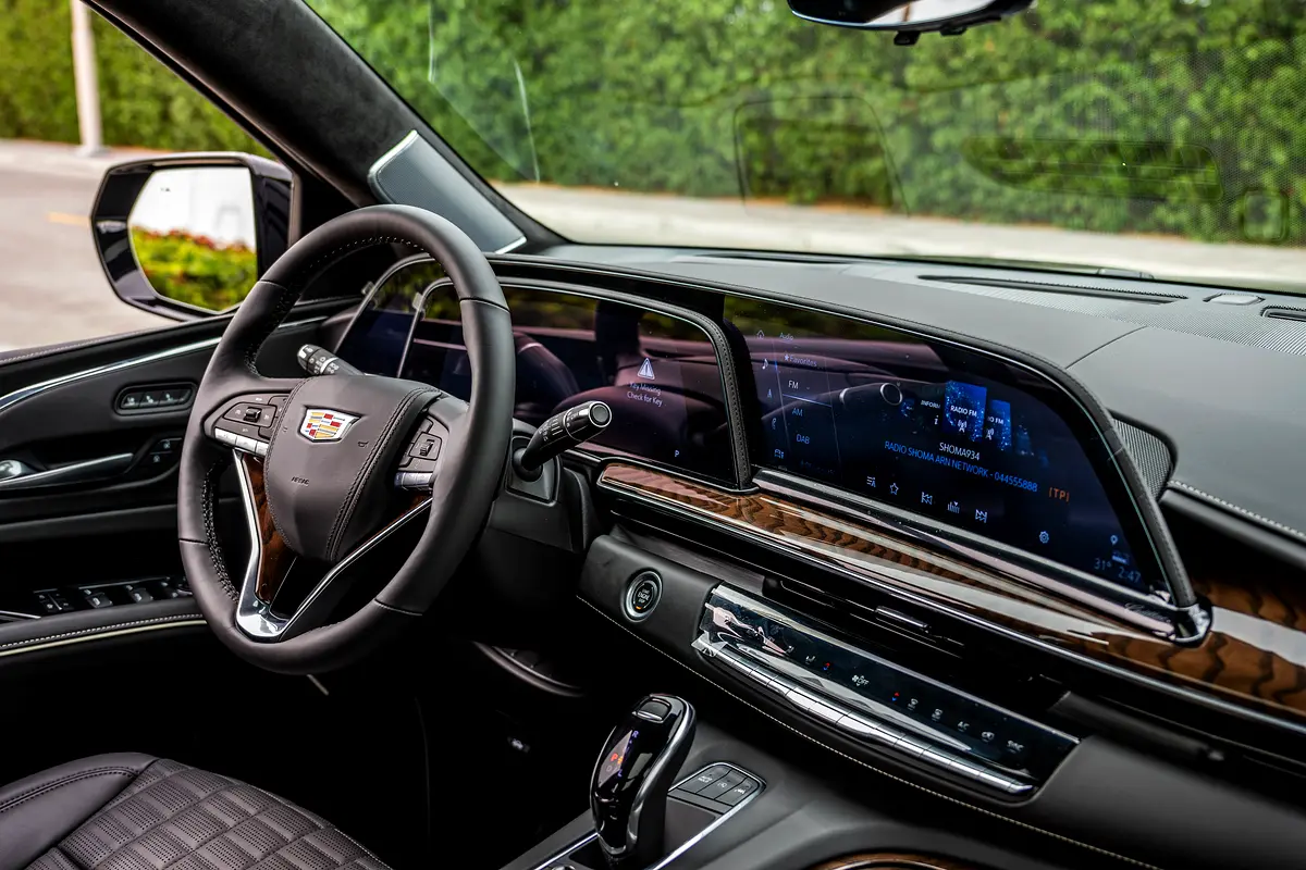 CADILLAC ESCALADE 2024
