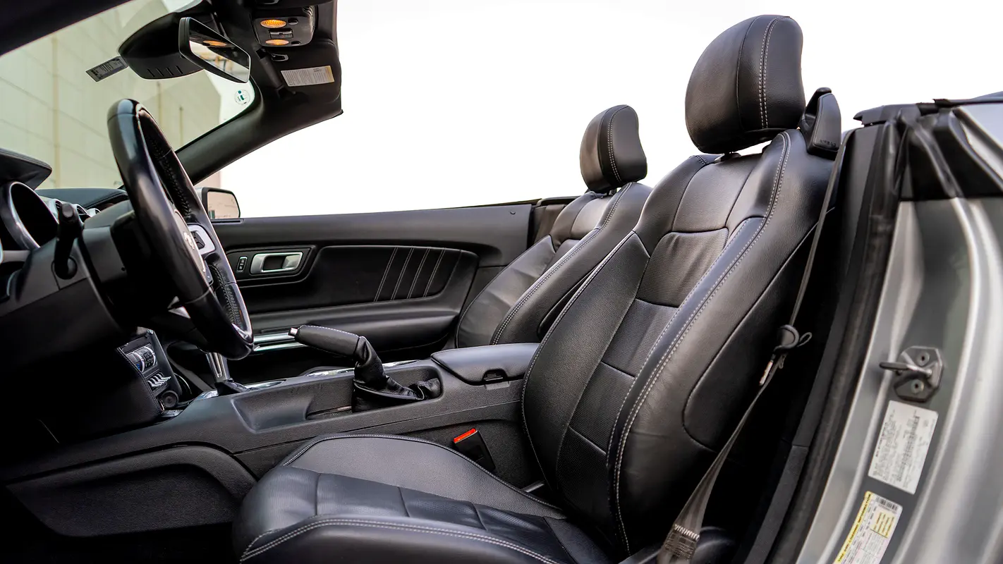 FORD MUSTANG 2024