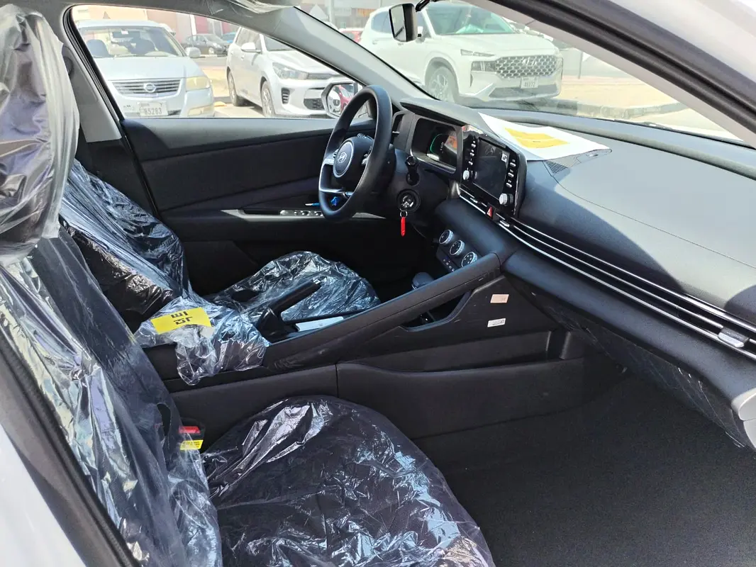HYUNDAI ELANTRA 2024