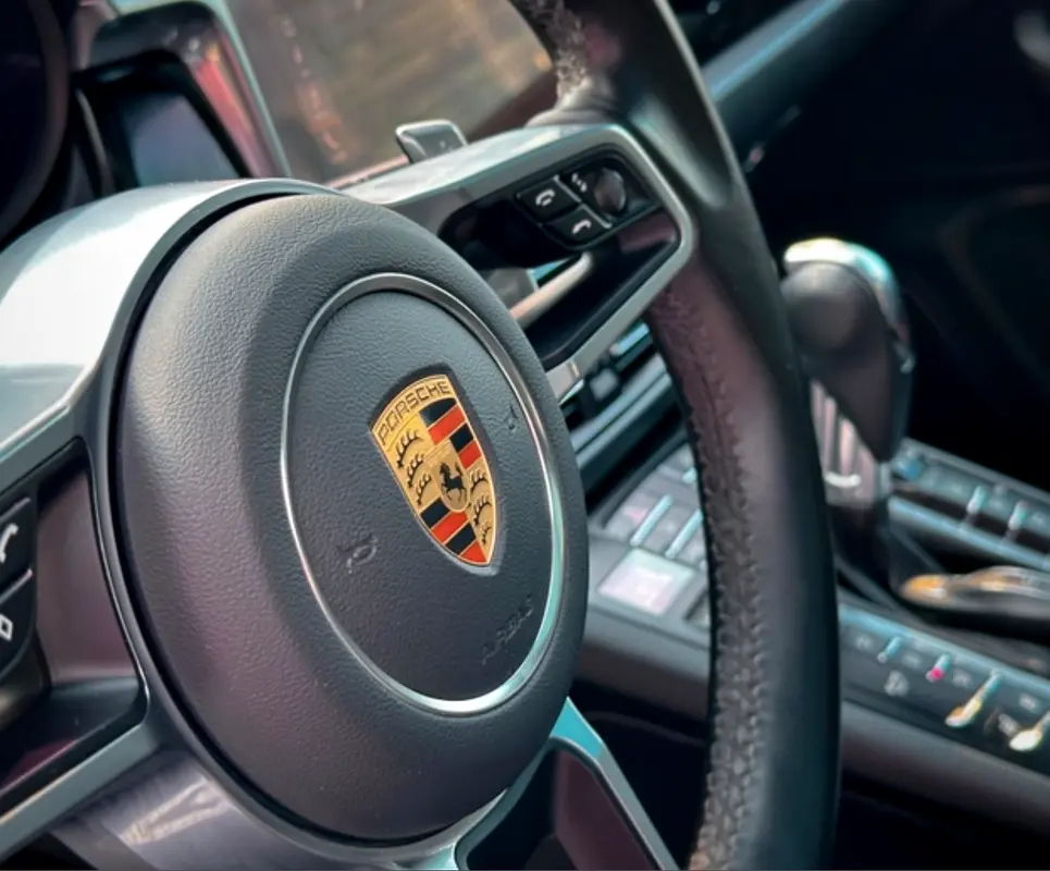 PORSCHE MACAN 2021