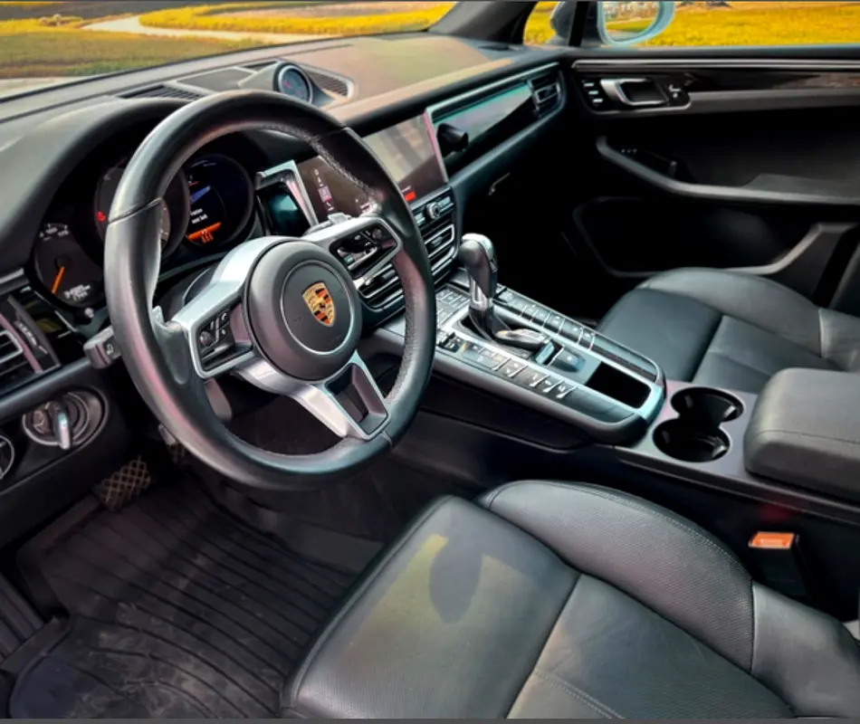 PORSCHE MACAN 2021