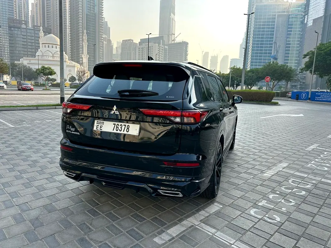 MITSUBISHI OUTLANDER 2025