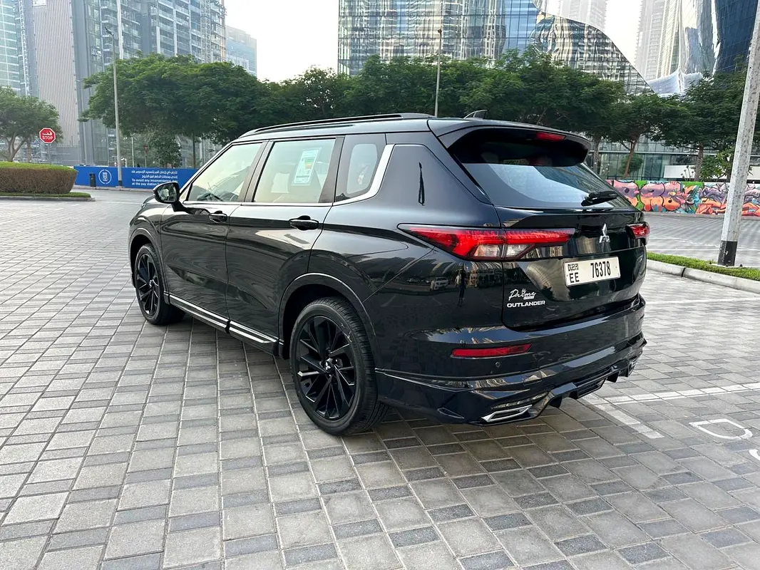 MITSUBISHI OUTLANDER 2025
