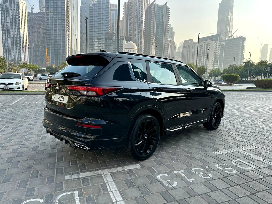 MITSUBISHI OUTLANDER 2025