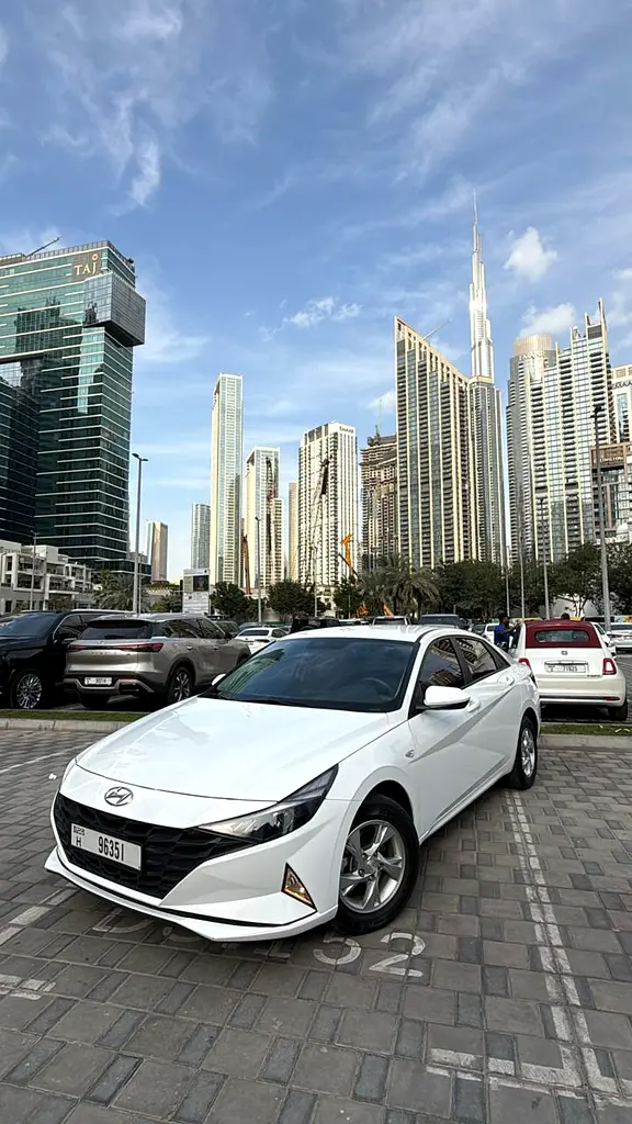 HYUNDAI ELANTRA 2023