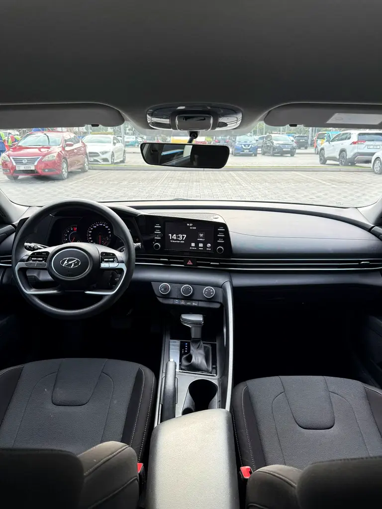 HYUNDAI ELANTRA 2023