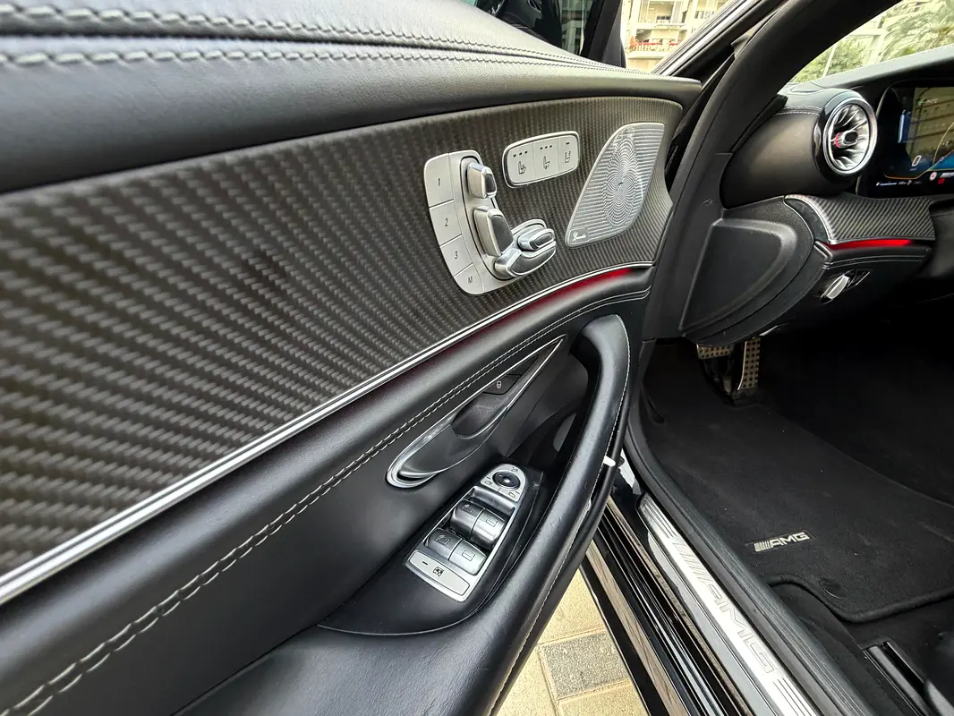 MERCEDES GT 2024