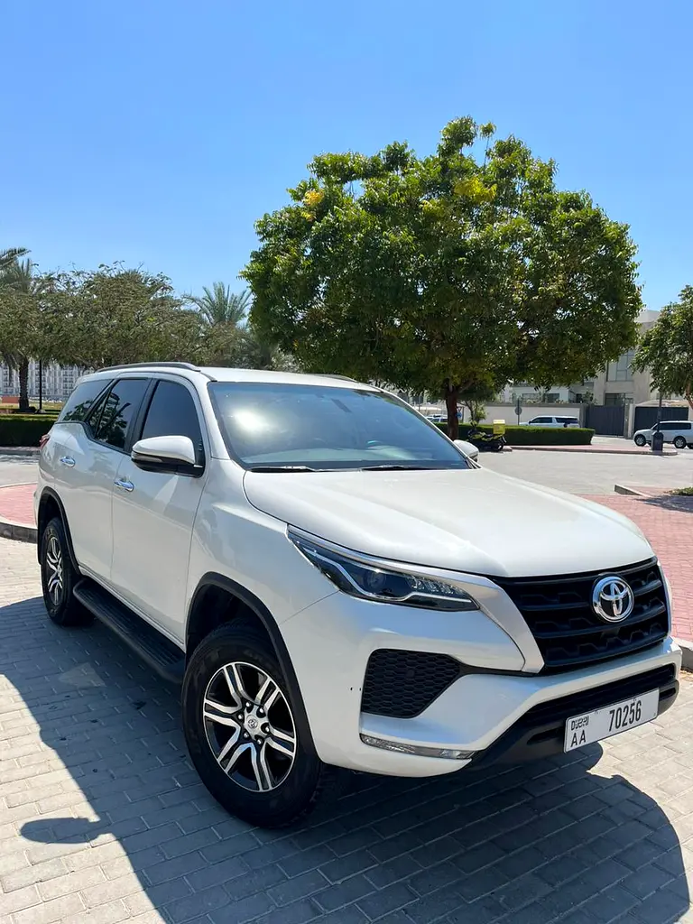 TOYOTA FORTUNER 2022