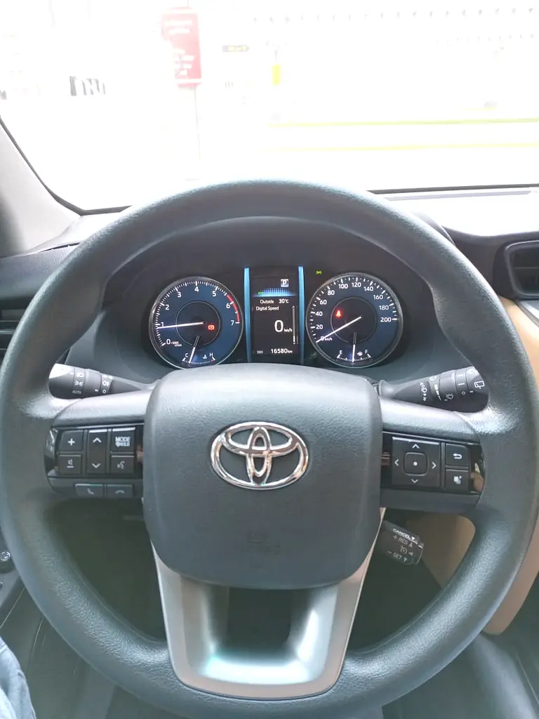 TOYOTA FORTUNER 2022