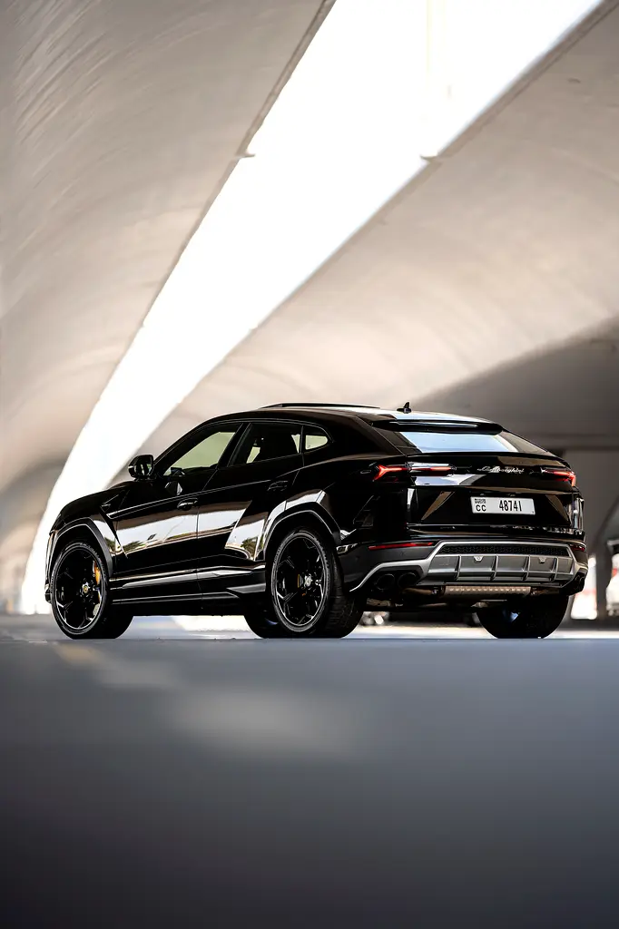 LAMBORGHINI URUS 2020