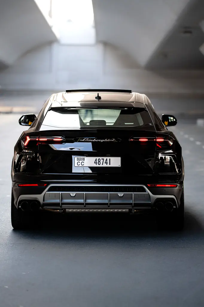 LAMBORGHINI URUS 2020