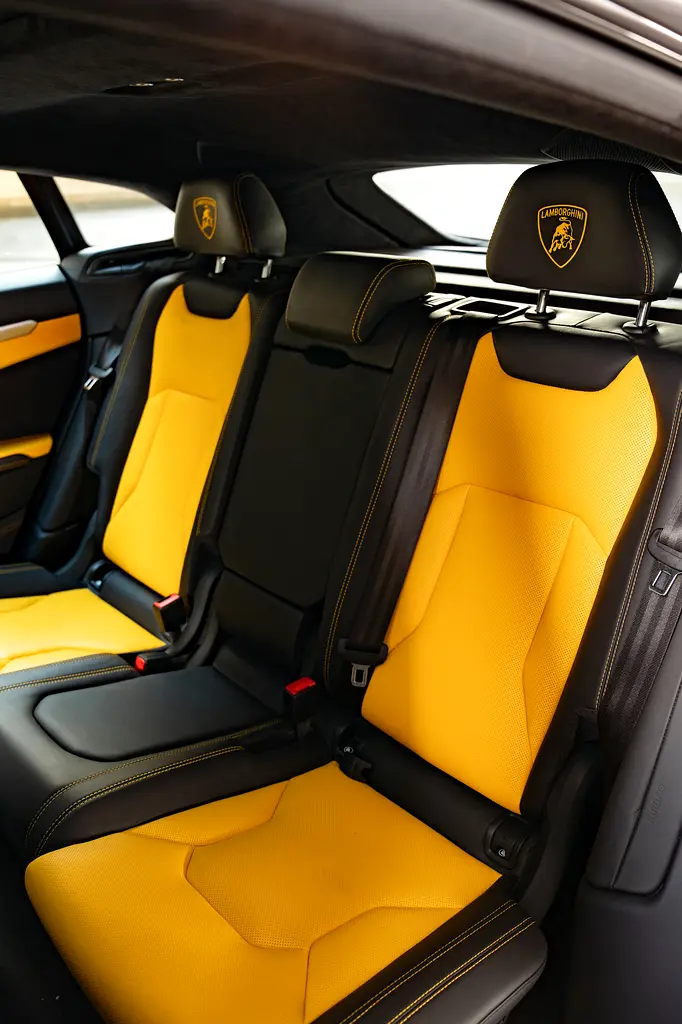 LAMBORGHINI URUS 2020