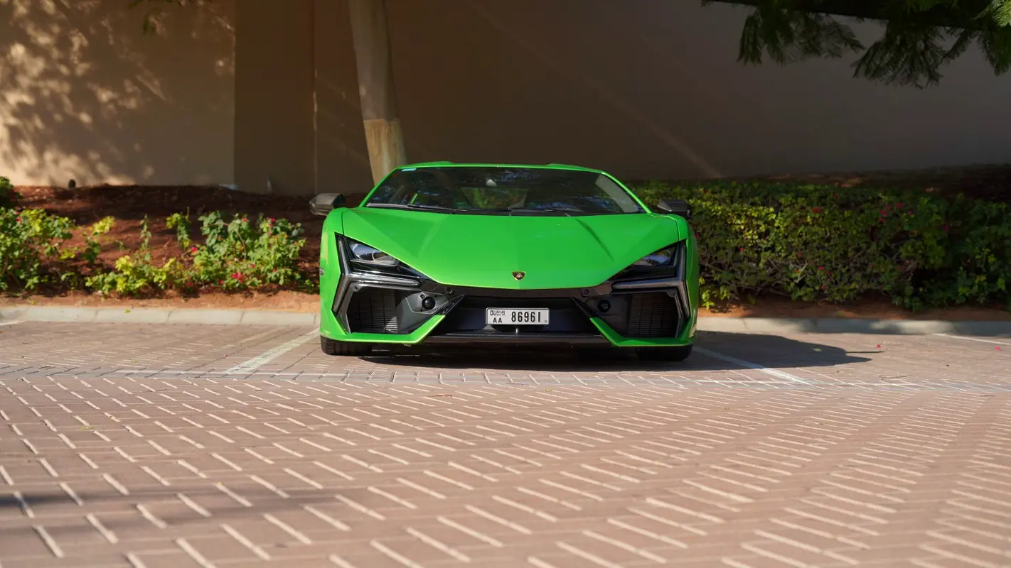 LAMBORGHINI Revuelto 2024