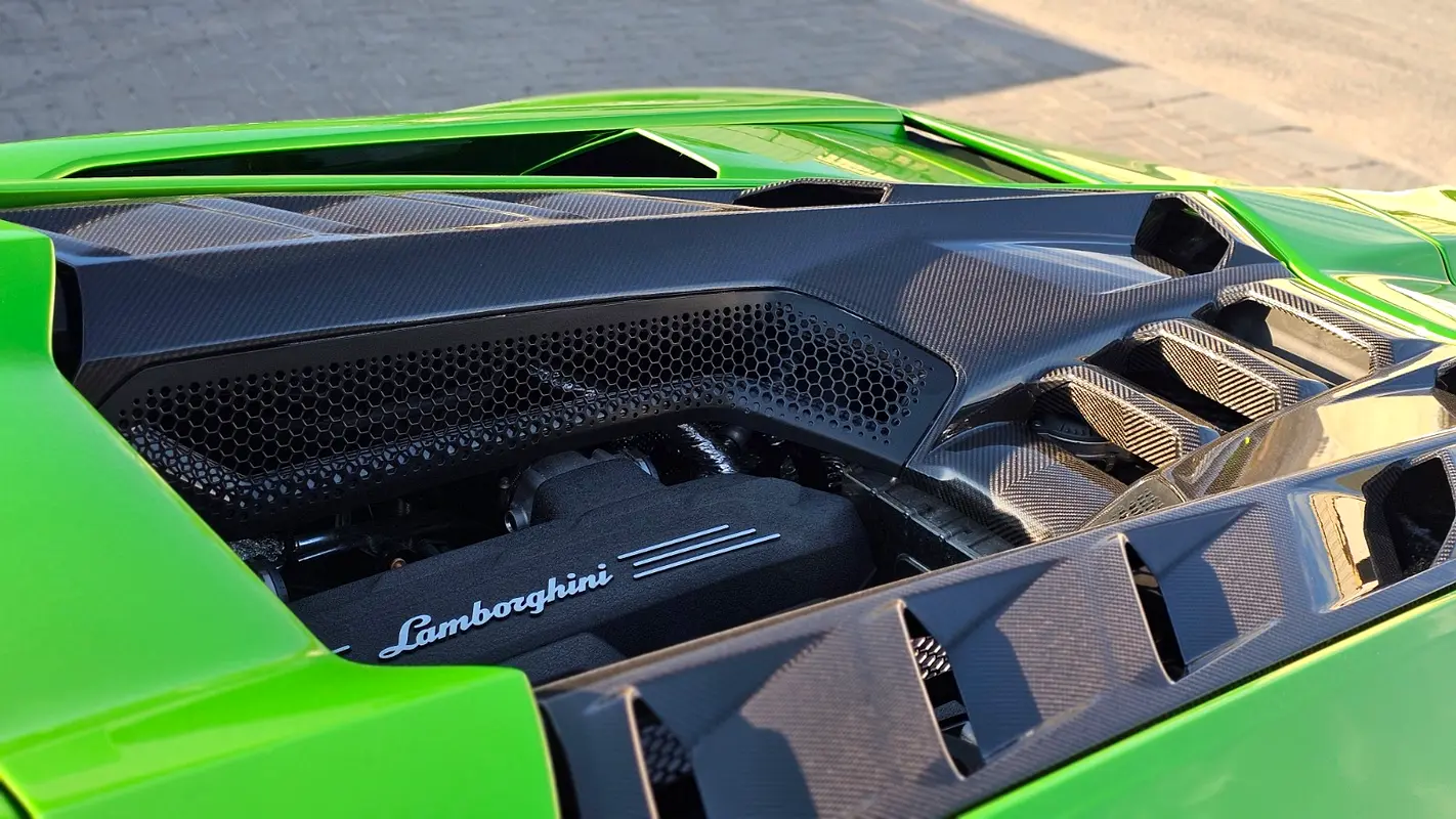LAMBORGHINI Revuelto 2024