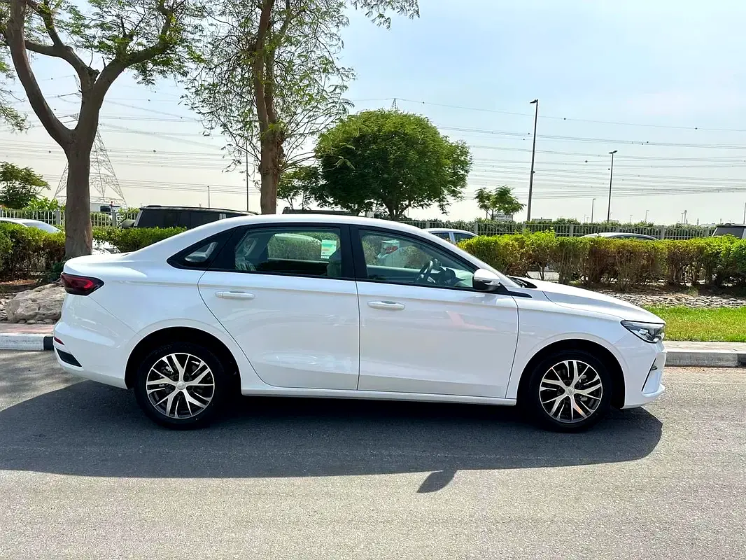 GEELY EMGRAND 2025