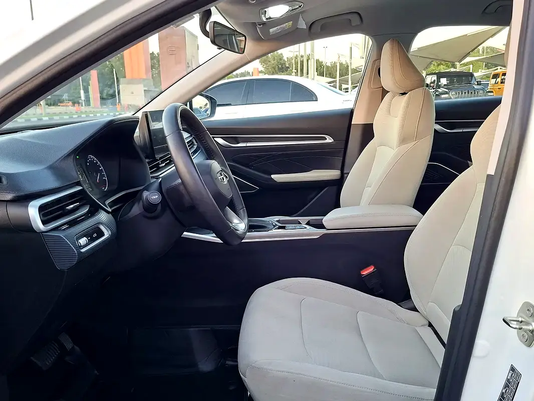GEELY EMGRAND 2025