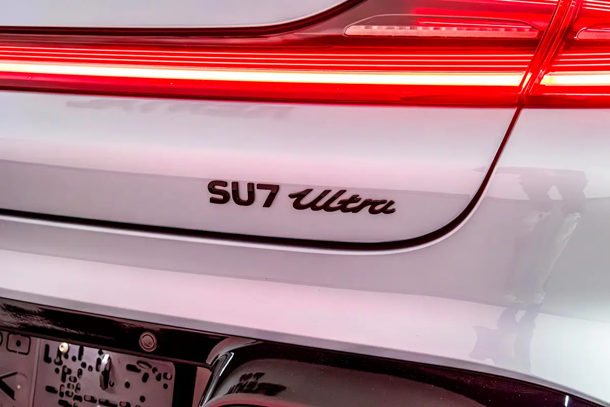 شاومي SU7 2025