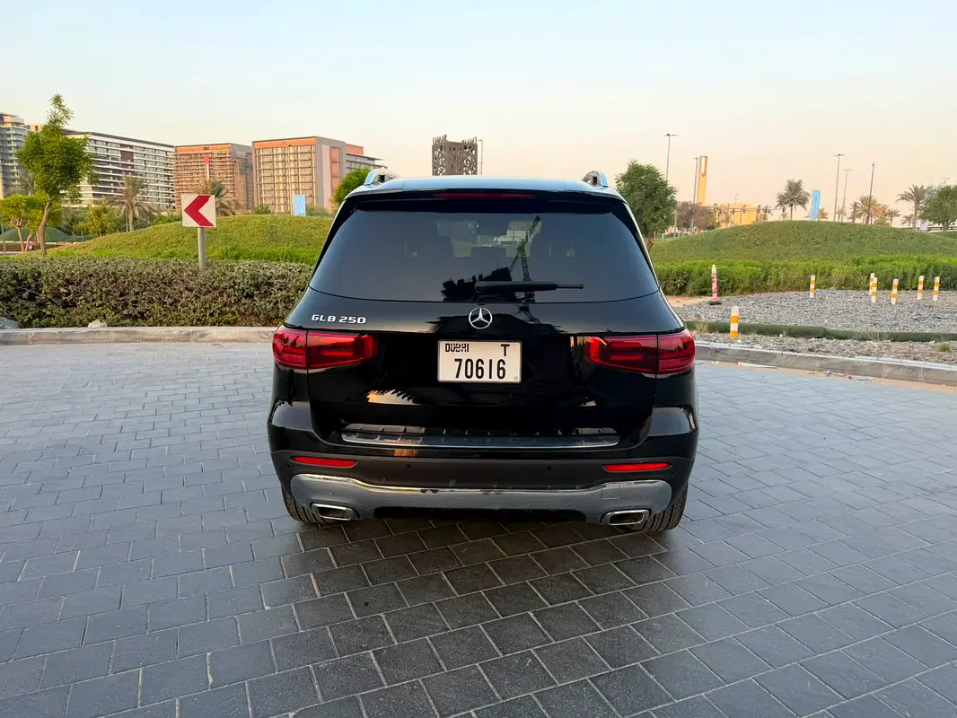 MERCEDES GLB CLASS 2026