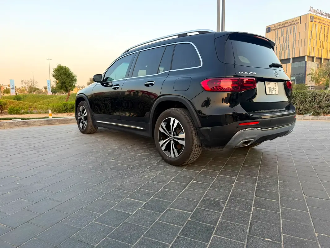 MERCEDES GLB CLASS 2026