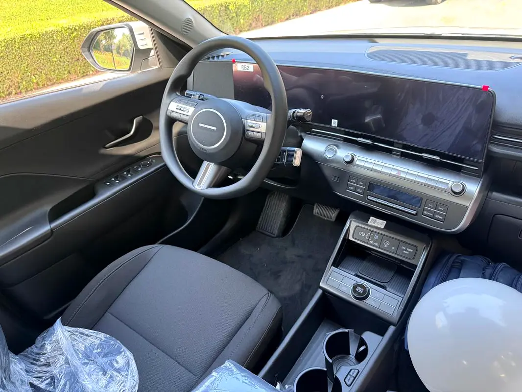 HYUNDAI KONA 2025