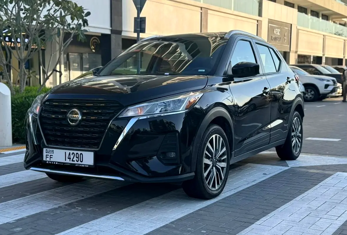 NISSAN KICKS 2025