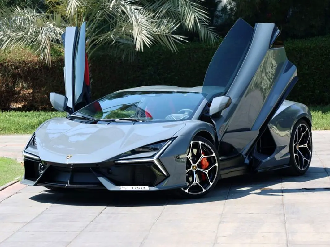 لامبرغيني ريڤويلتو 2024