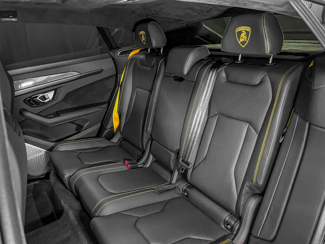 LAMBORGHINI URUS 2024
