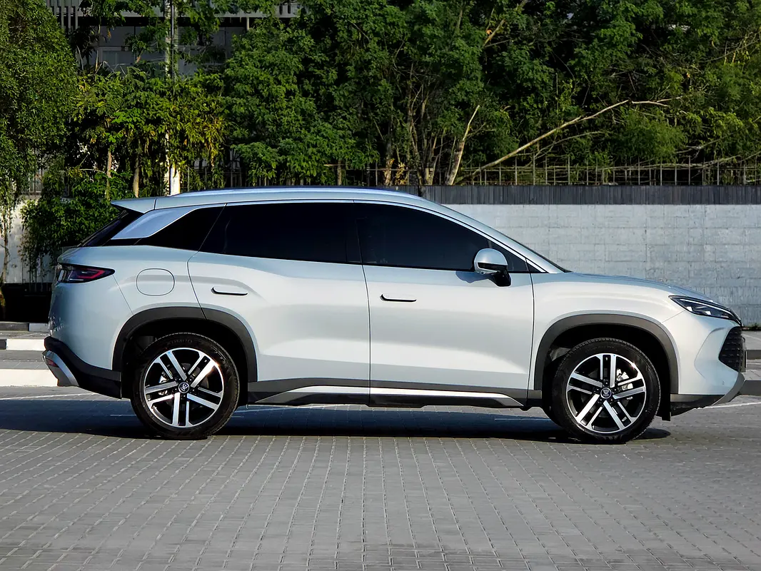 BYD Song L 2025