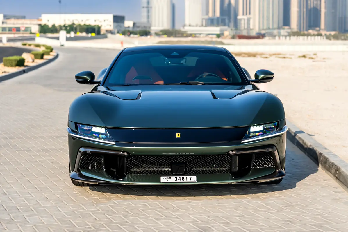 فيراري 12Cilindri 2025