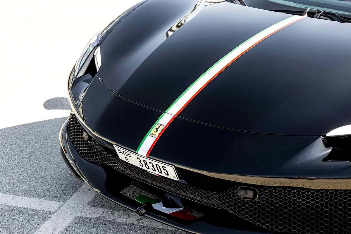 فيراري 296 GTS 2024