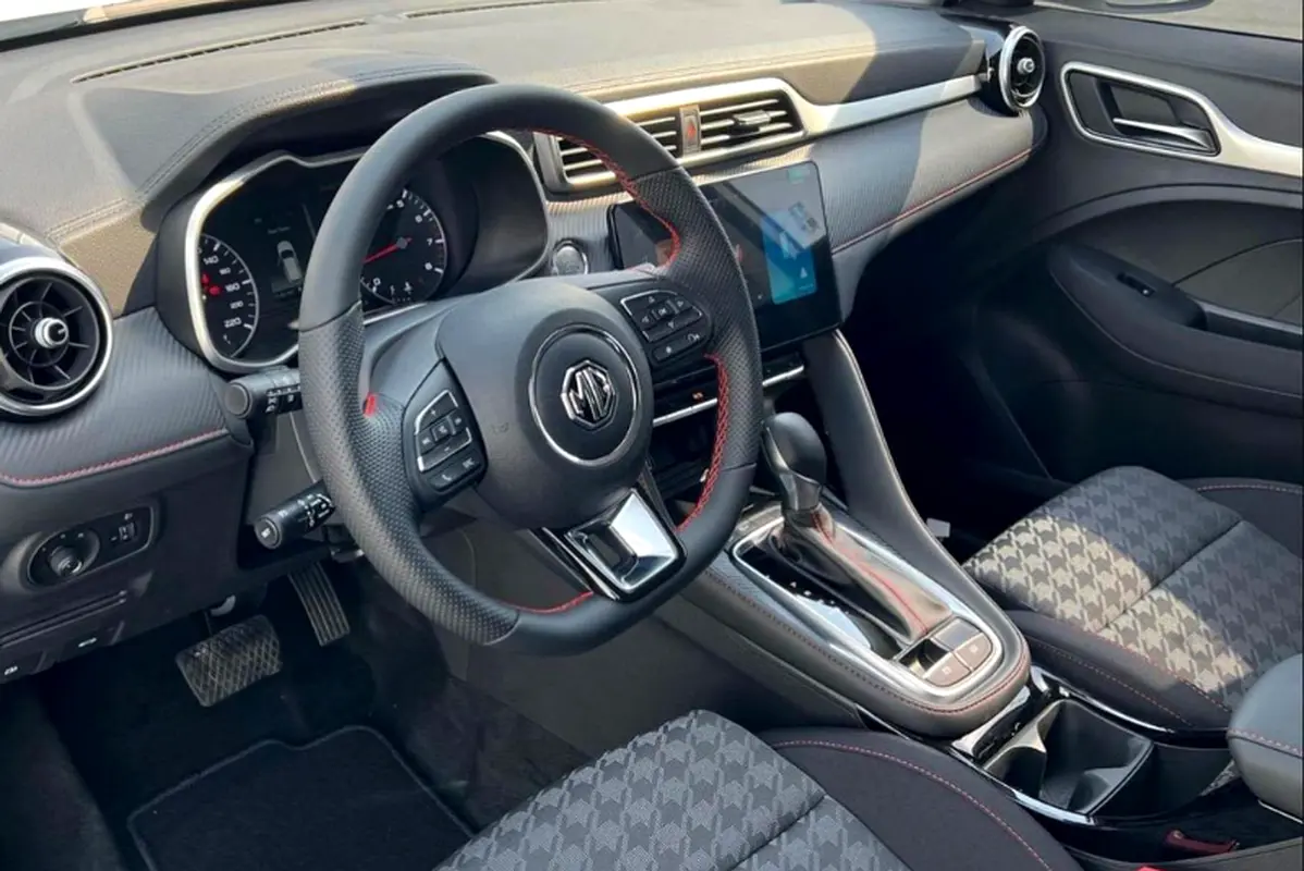 MG ZS 2025