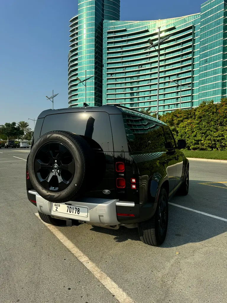 LAND ROVER DEFENDER 2023