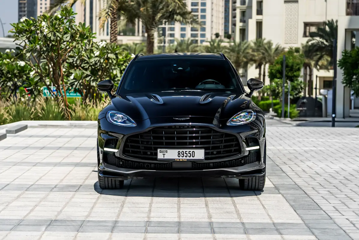 ASTON MARTIN DBX 2023