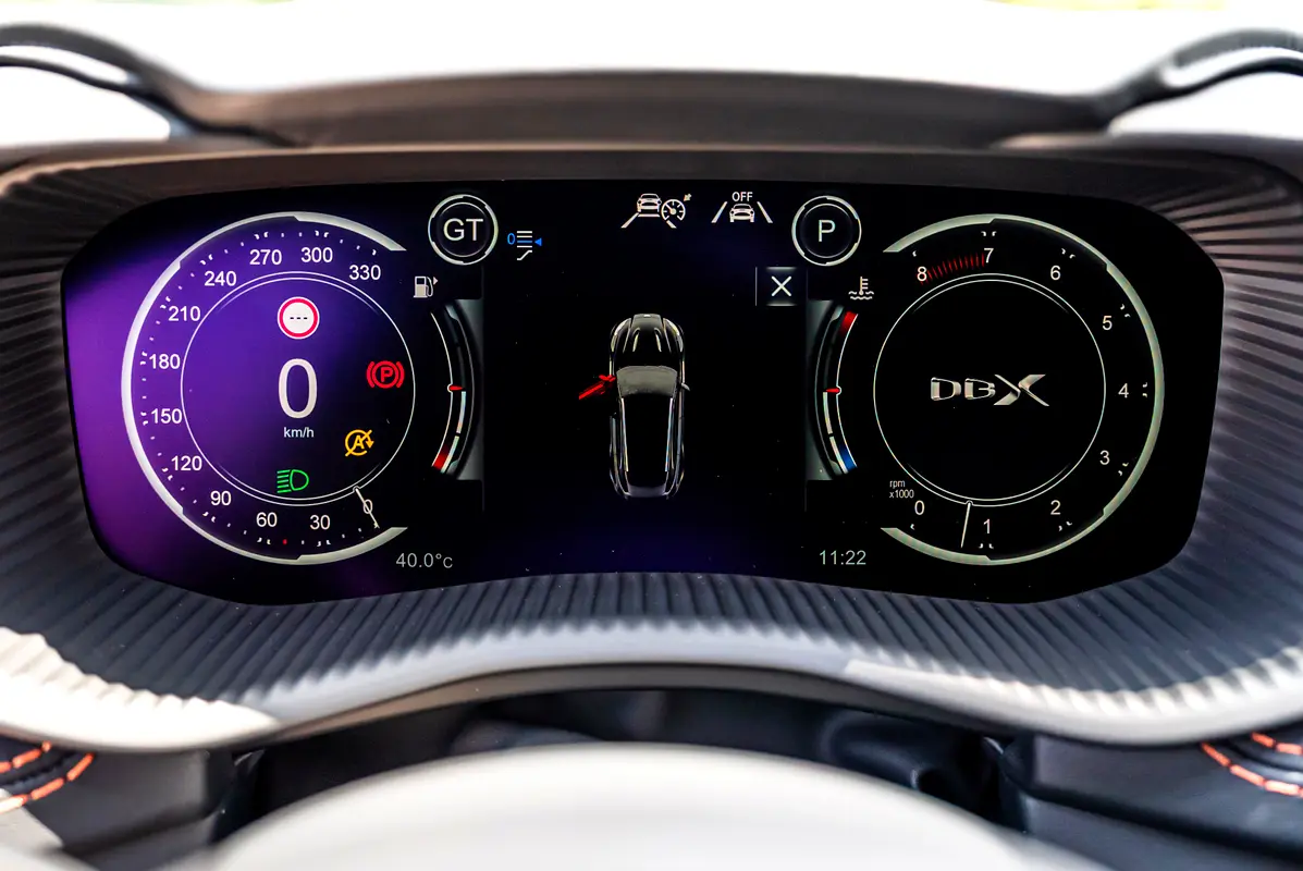 ASTON MARTIN DBX 2023