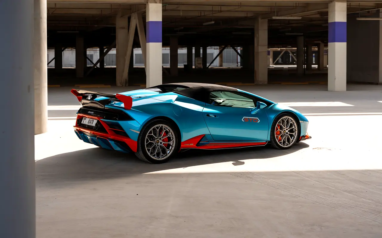 LAMBORGHINI HURACAN 2023