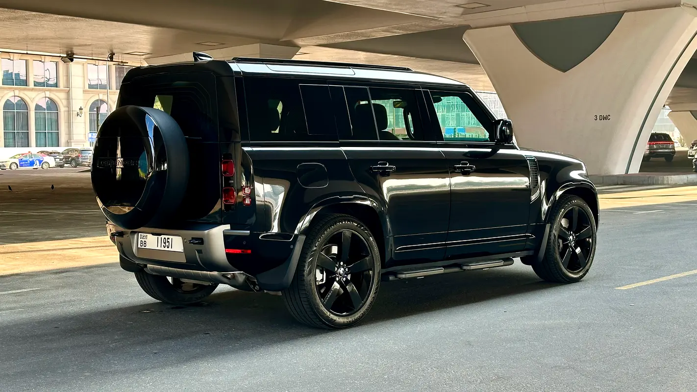 LAND ROVER DEFENDER 2025