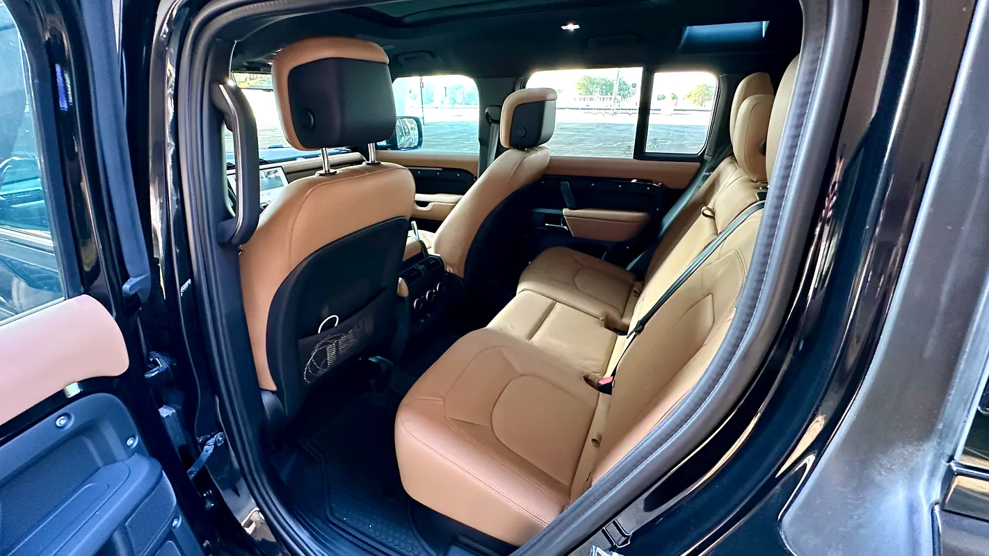 LAND ROVER DEFENDER 2025