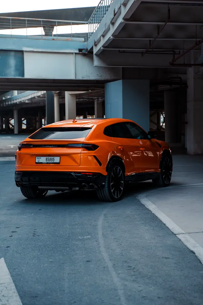 LAMBORGHINI URUS 2022