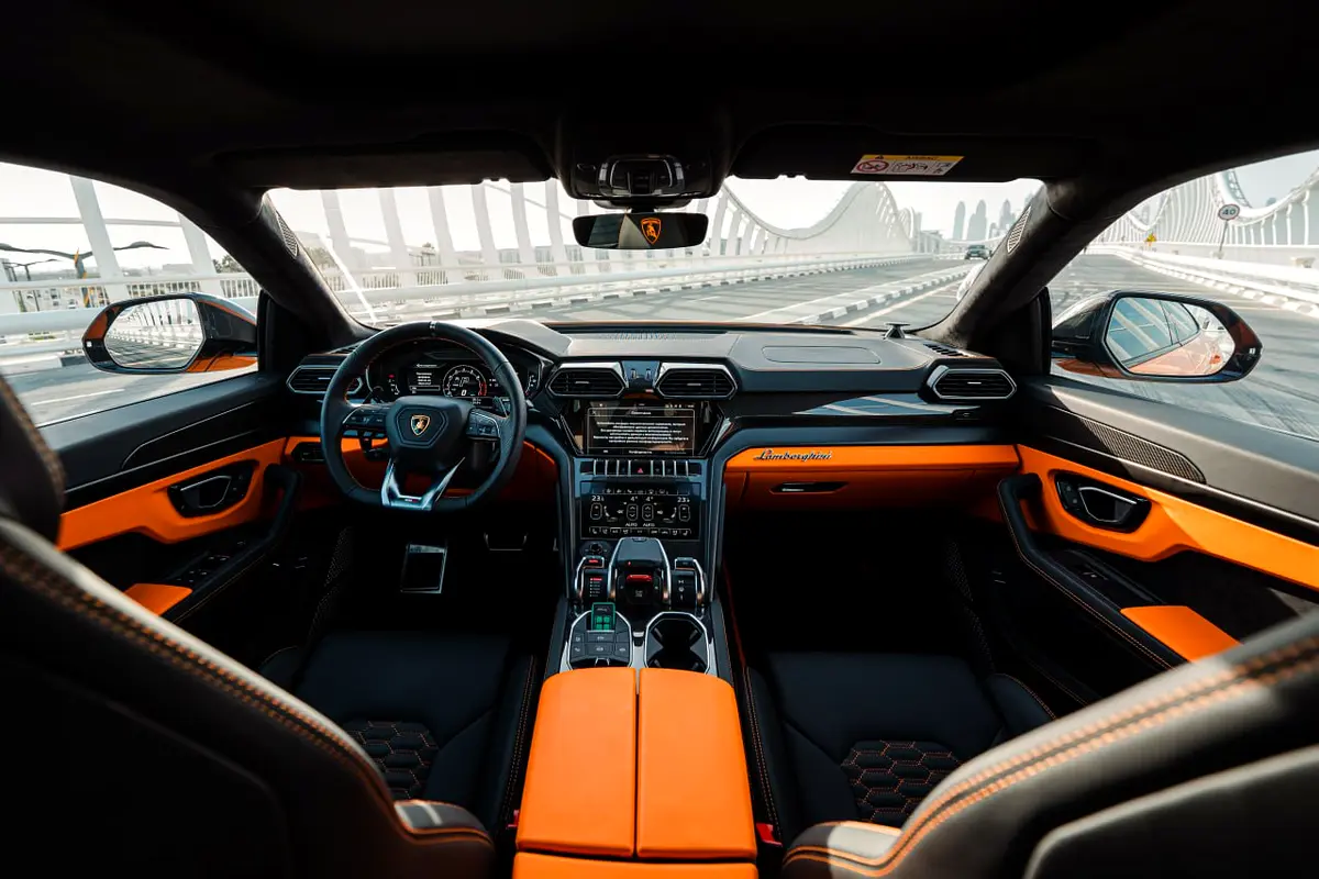 LAMBORGHINI URUS 2022