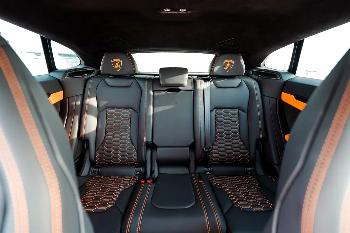 LAMBORGHINI URUS 2022