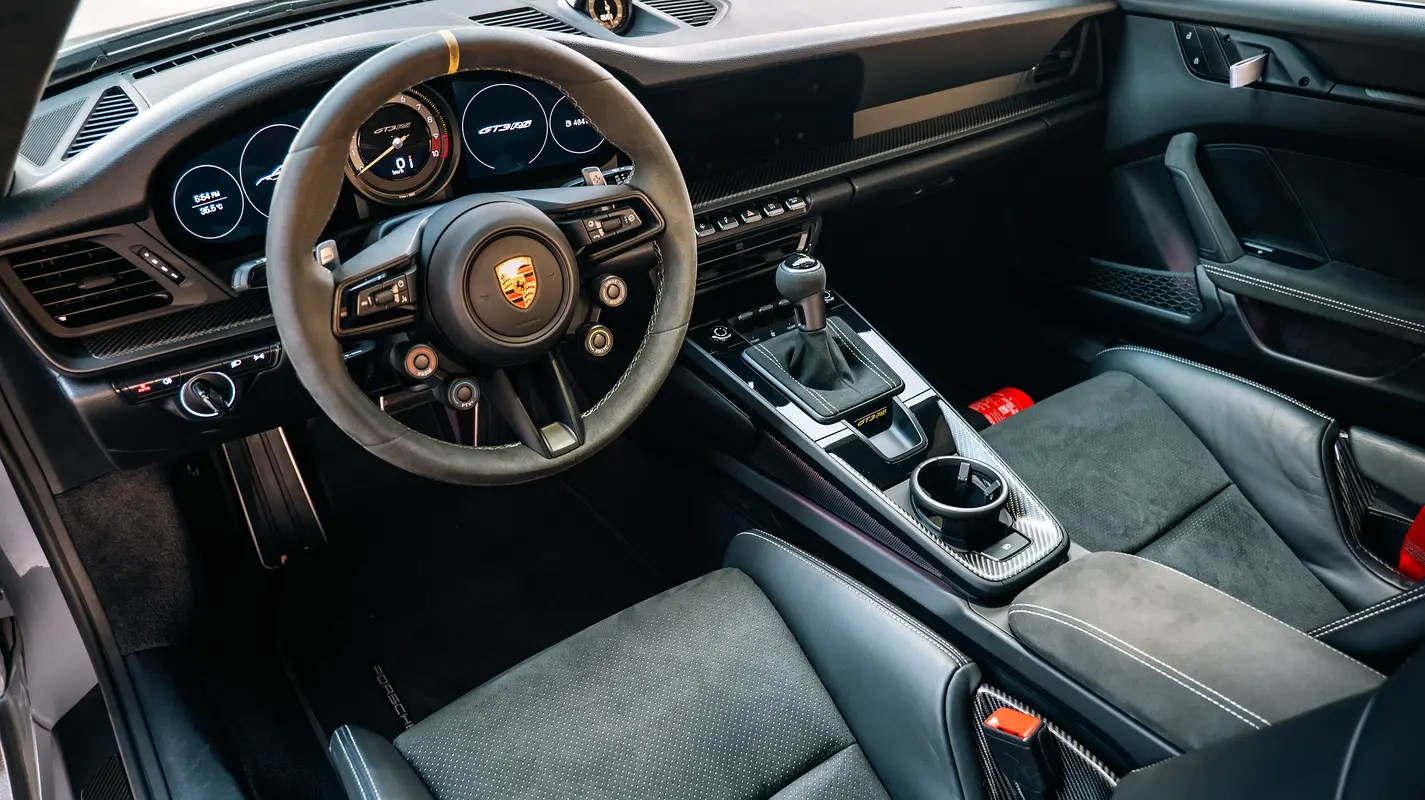 PORSCHE 911 2025